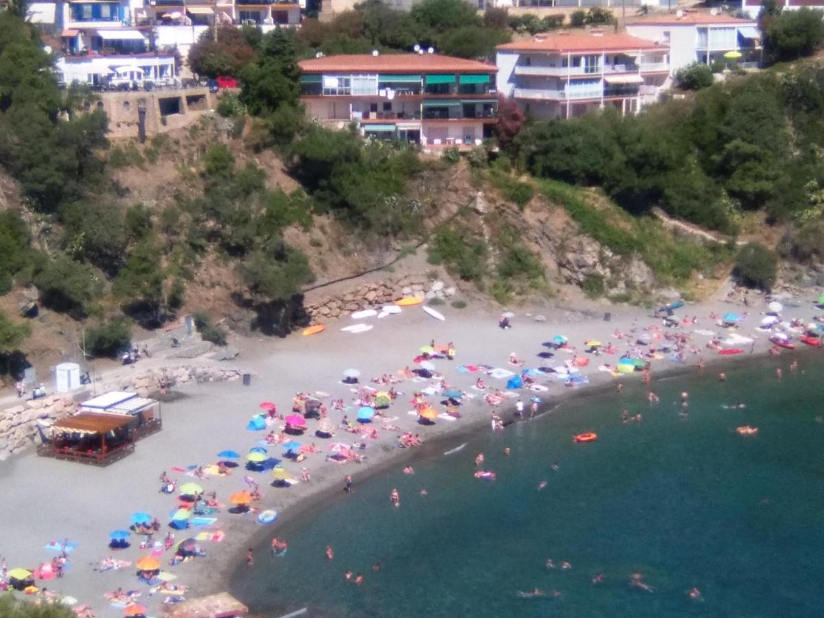 Ca La Nuri Pis 2 Con Vistas Al Mar Apartment Llanca Luaran gambar
