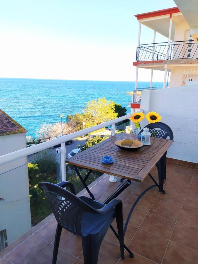 Ca La Nuri Pis 2 Con Vistas Al Mar Apartment Llanca Luaran gambar